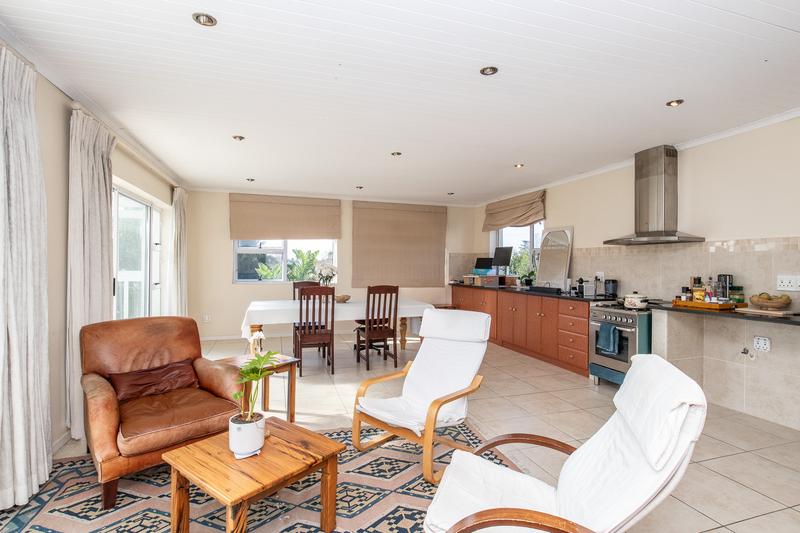 5 Bedroom Property for Sale in Constantia Western Cape